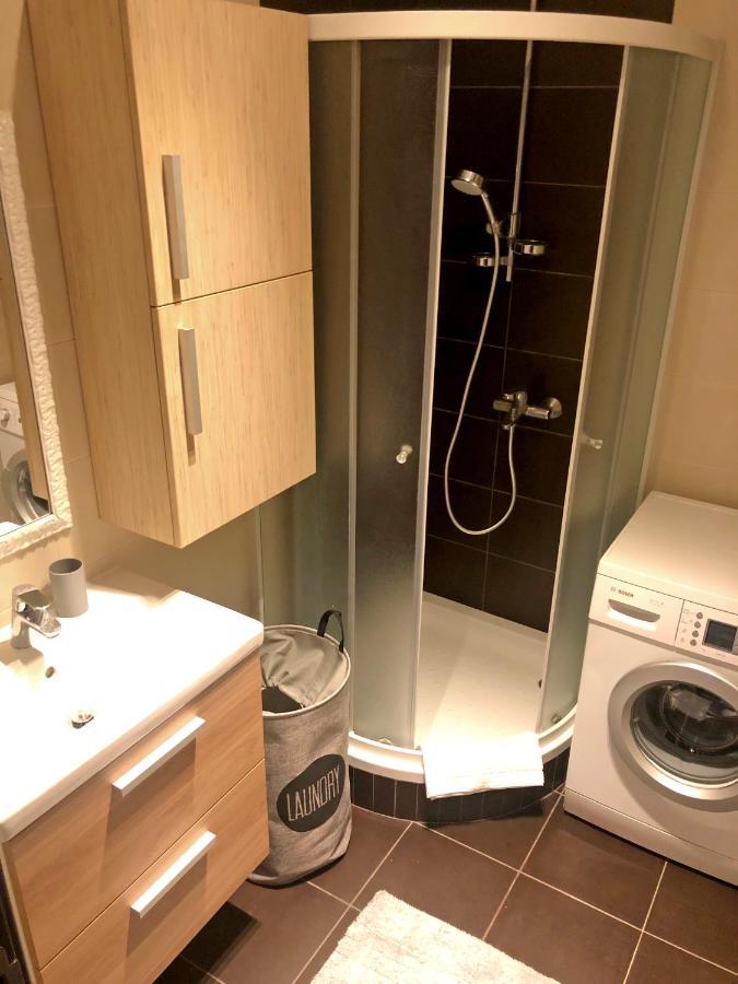 Quince Apartment-Free Parking-City Center Белград Екстер'єр фото